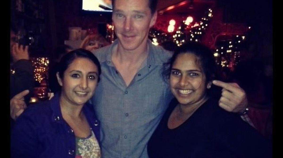 Benedict Cumberbatch poses with members of the Cal Poly Salsa Club on Tuesday night at the Madonna Inn.