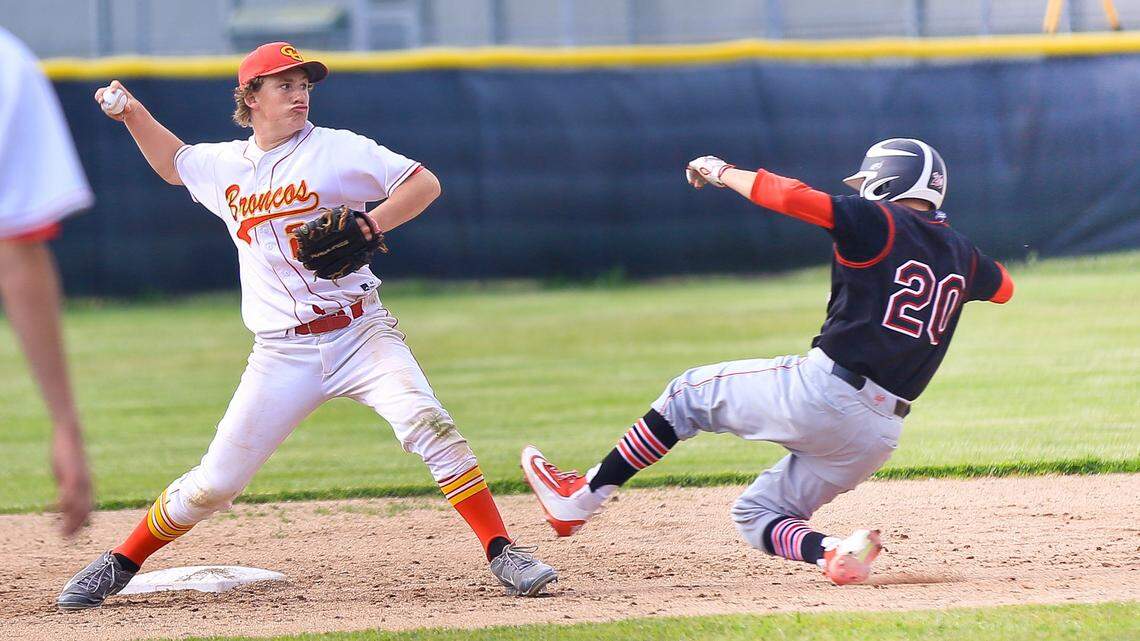 Tough debut for Coast Union softball team; baseball games rained out