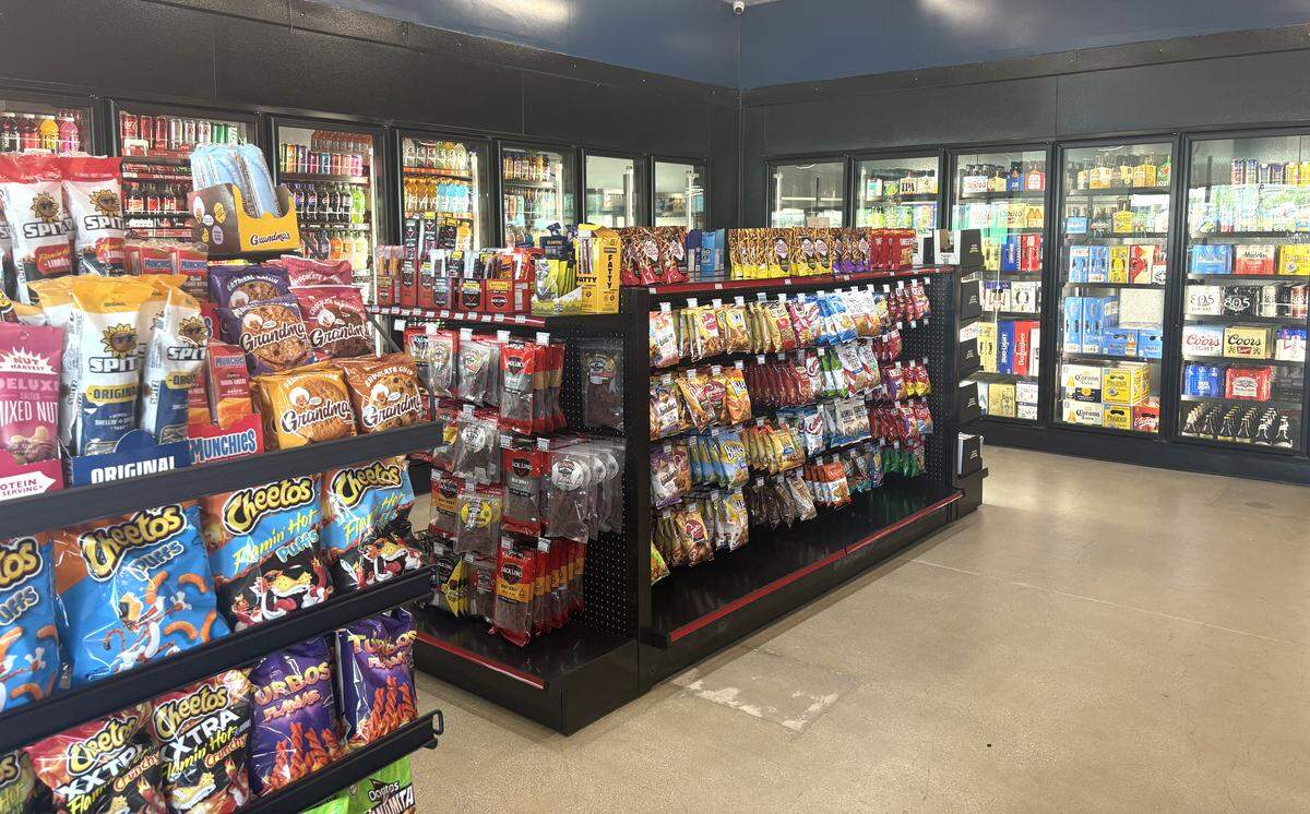 The Coastal Pit Stop gas station opened at 1860 El Camino Real in Atascadero. The station offers 76-brand gasoline at 12 pumps, a car wash and an indoor mini-mart.
