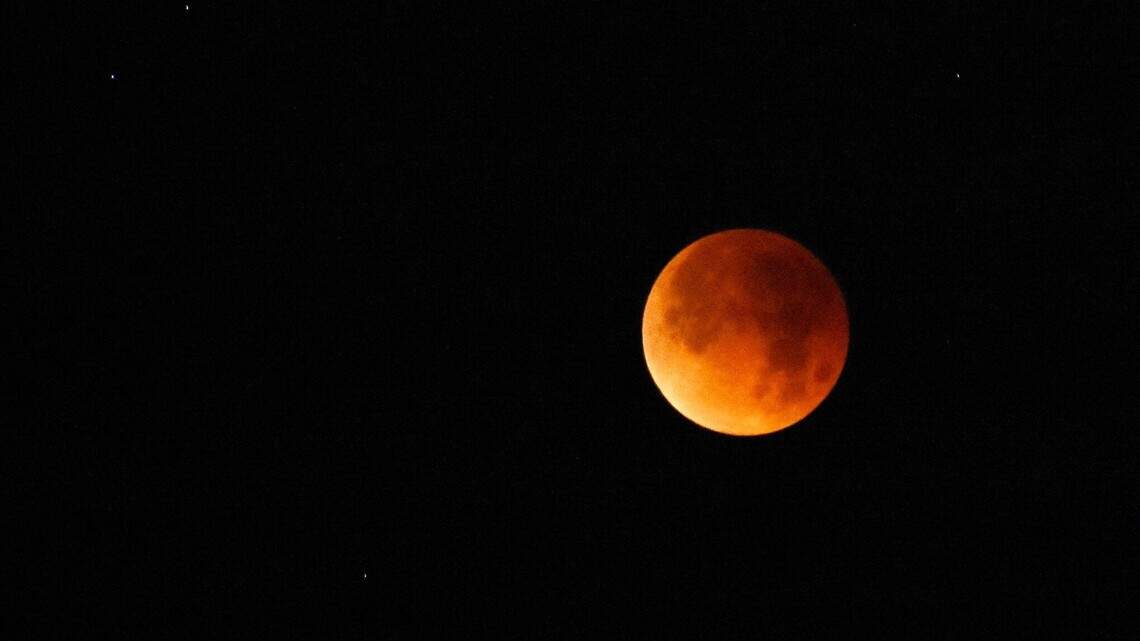 Partial lunar eclipse to peak with ‘sturgeon’ moon. When to look in Illinois