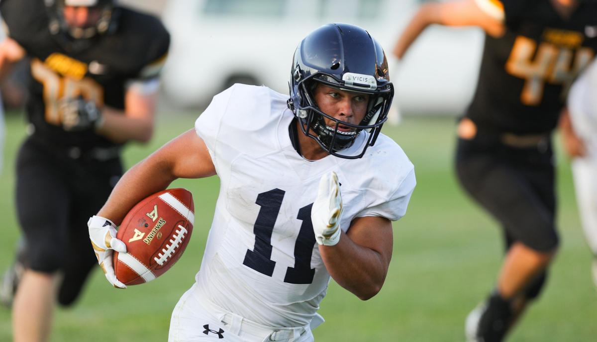 Caleb Tomasin had the majority of the carries for Arroyo Grande. San Luis Obispo defeated Arroyo Grande 28-21 in their football season home opener. 8-23-2019 David Middlecamp