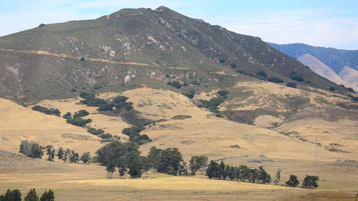 A shot of Cerro San Luis during the day.