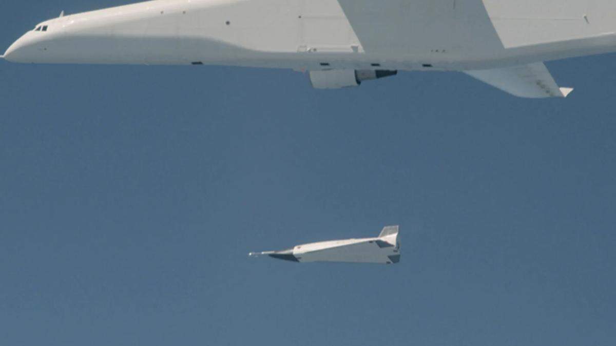 Stratolaunch, which is headquartered in Mojave, announced that its Roc carrier plane demonstrated that the Talon-A launch system can cleanly and safely separate hypersonic vehicles from the aircraft’s center-wing pylon.