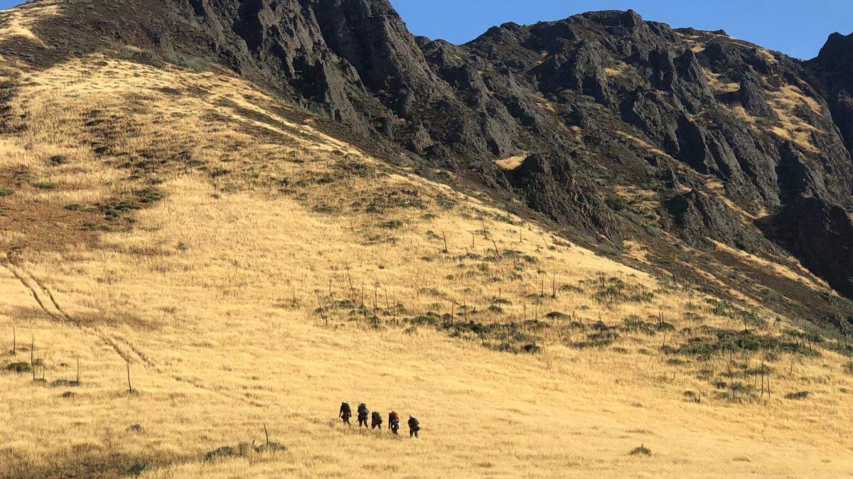 The Santa Barbara County Sheriff’s Search and Rescue team recovered a man who died in a plane crash south of Figueroa Mountain on Wednesday.