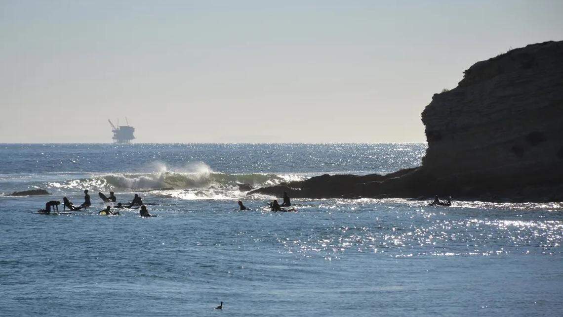 Texas company restarts oil pipeline from offshore platforms through SLO County