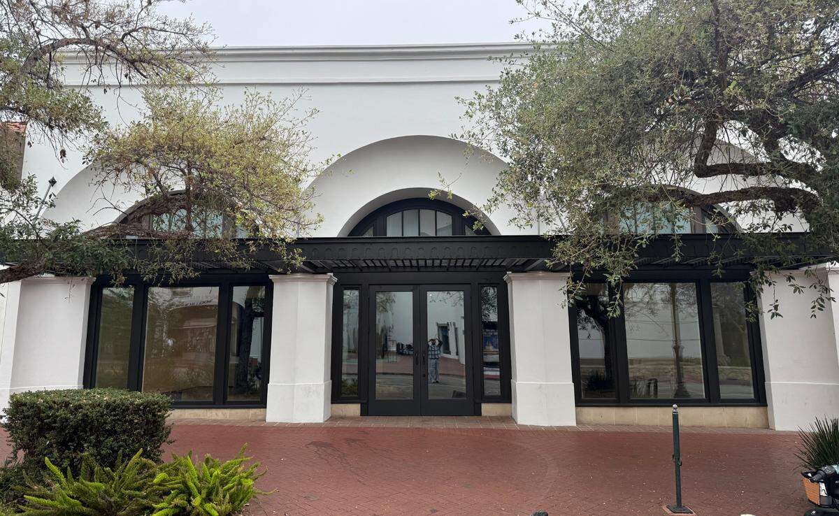 Thrifty Beaches is opening its first new store outside of San Luis Obispo. The new location is in downtown Santa Barbara in a former Restoration Hardware.