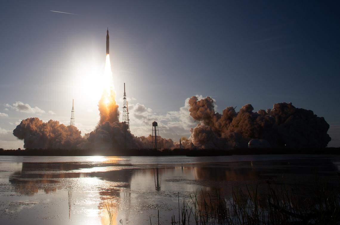 NASA’s Space Launch System rocket carrying the Orion spacecraft with NASA astronauts Reid Wiseman, commander; Victor Glover, pilot; Christina Koch, mission specialist; and CSA (Canadian Space Agency) astronaut Jeremy Hansen, mission specialist onboard launches on the Artemis II mission, Wednesday, April 1, 2026, from Launch Complex 39B at NASA’s Kennedy Space Center in Florida.