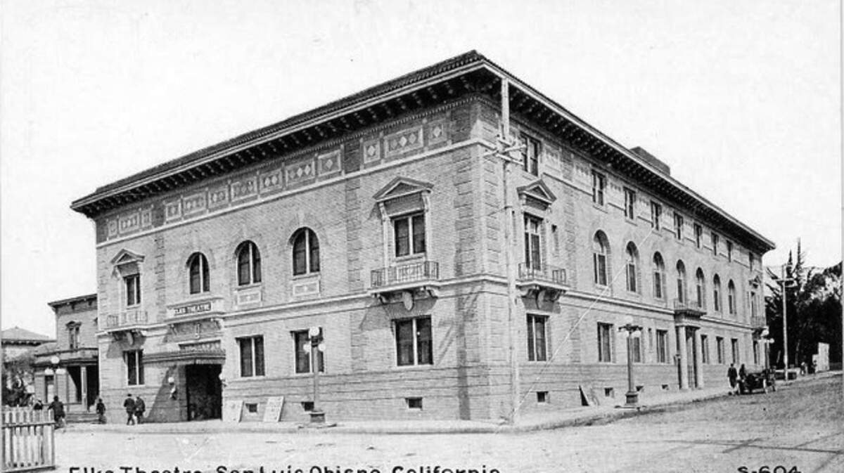 Elmo Theatre photographed shortly after it opened in 1913.