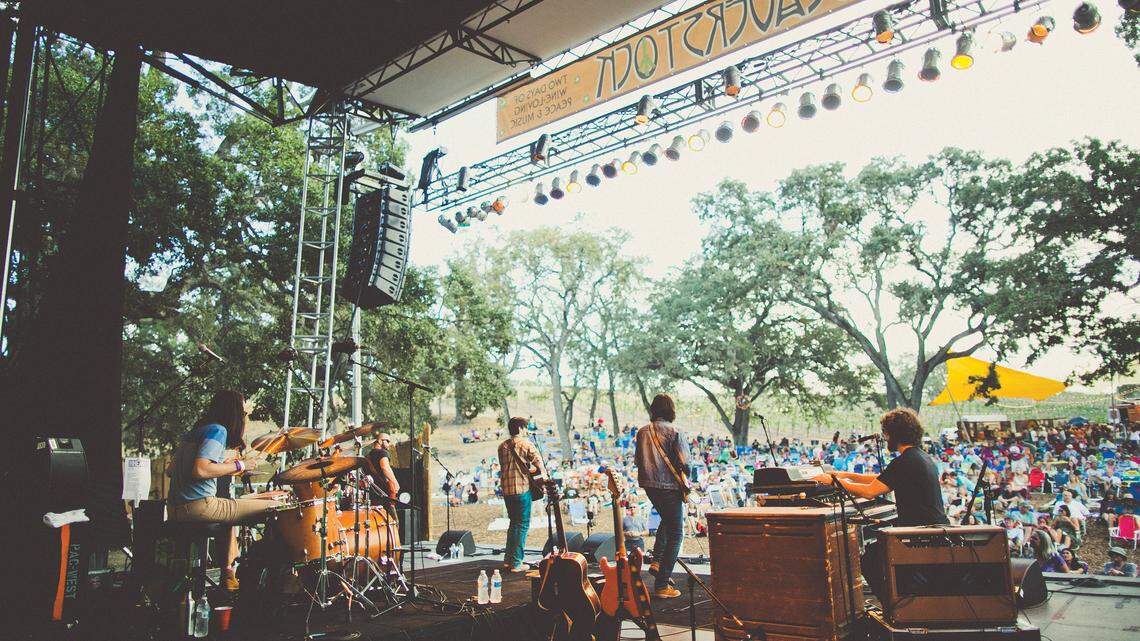 The Band of Heathens performs at Beaverstock 2014.
