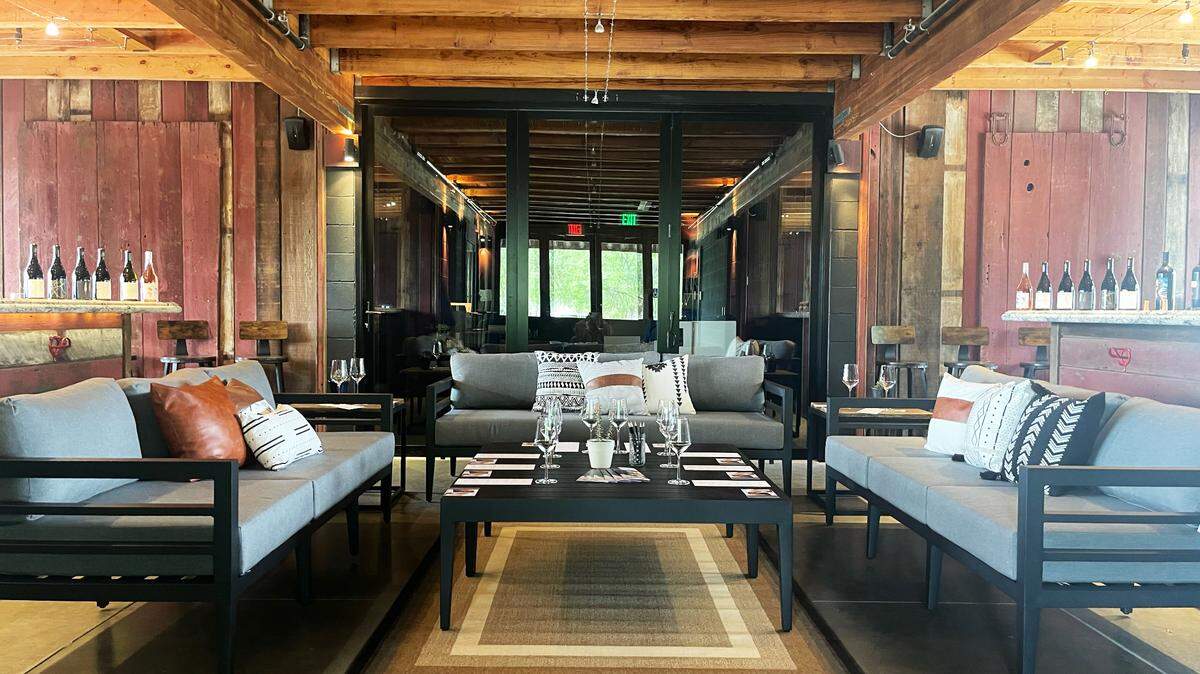 Nenow Family Wines in Paso Robles, California opened a new tasting room on April 30, 2022.