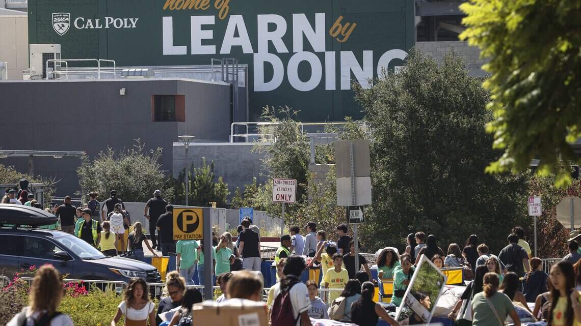 Thousands of new Cal Poly students arrive on campus for emotional move-in day