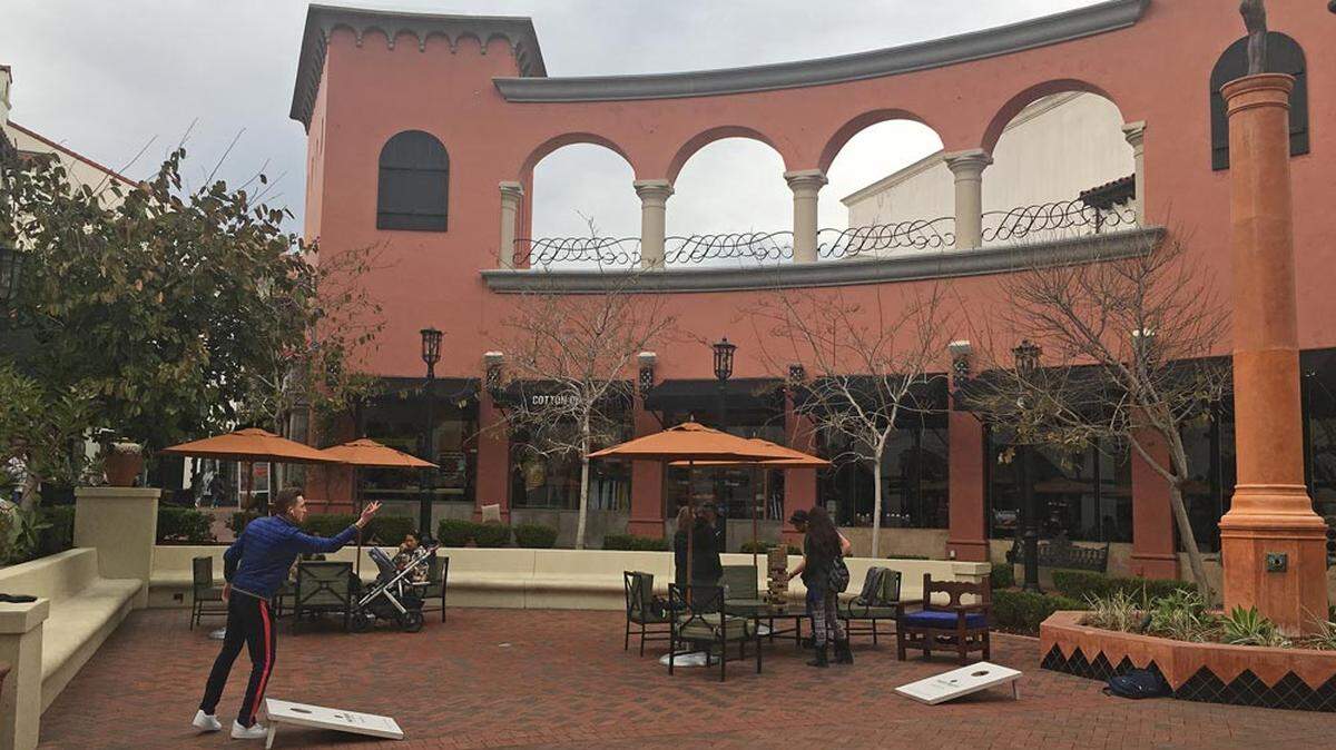 Paseo Nuevo mall owners and the Santa Barbara City Council entered a development agreement that includes a planned $20-million renovation for the space.