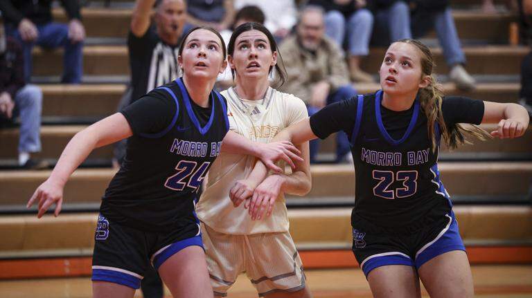 Morro Bay girls basketball beats Atascadero 52-36. See the photos
