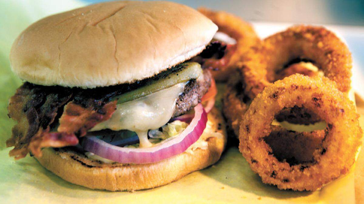 Besides a variety of burgers, like the green chili cheeseburger with pepper Jack, bacon and Ortega chili, Martin's on Main in Templeton also offers sandwiches and salads. Read more »