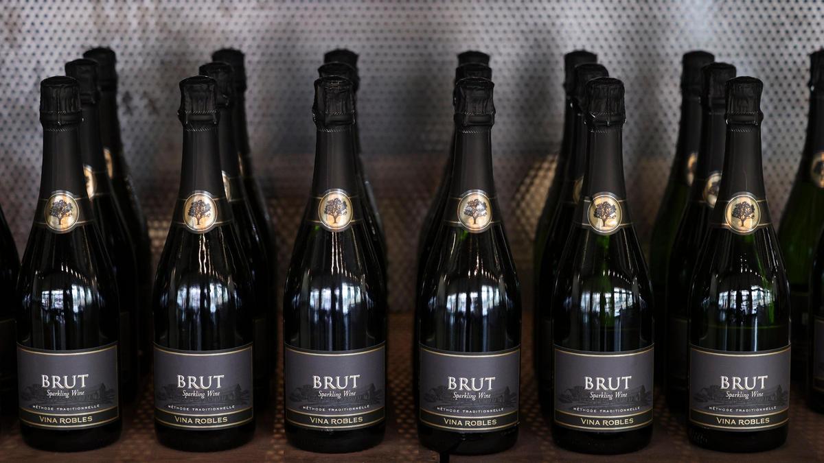 Sparkling wine in the Vina Robles Winery’s new tasting room south of Firestone Brewery in Paso Robles on Feb. 5, 2025.