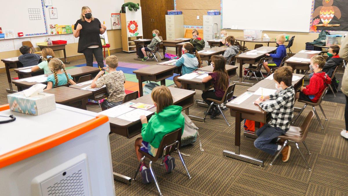 Teacher Ann Platz leads 1st graders in class as students settle in. Transitional Kindergarten through second grade students attend in-person classes at San Gabriel Elementary School in Atascadero for the first time since March. The students are some of the first in the county at a public school to return to classrooms after the coronavirus pandemic caused schools to shift to virtual-only learning.