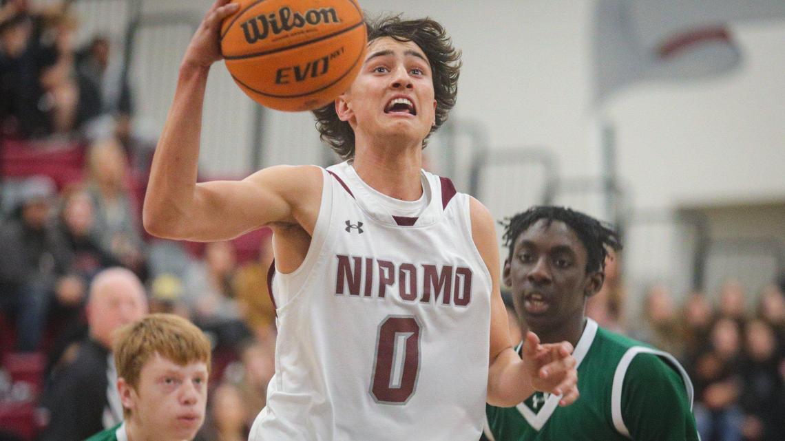 Lucca Hart goes to the basket in Nipomo’s 65-56 win over Templeton in a boys playoff basketball game on Feb. 17, 2023.
