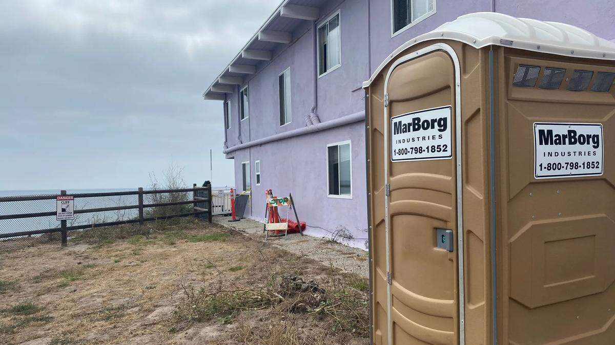The Isla Vista Community Services District has allocated $15,000 to fund portable restrooms in Isla Vista. The funding comes after the death of Benjamin Scott Schurmer, who fell to his death from the Isla Vista cliffs the night of Sept. 2, 2023. One portable restroom already has been placed in Walter Capps Park, and five or six others will be added in various spots along Del Playa Drive.