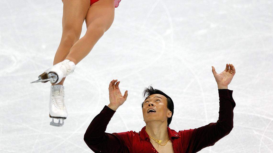 Russian streak ends as China wins pairs figure skating