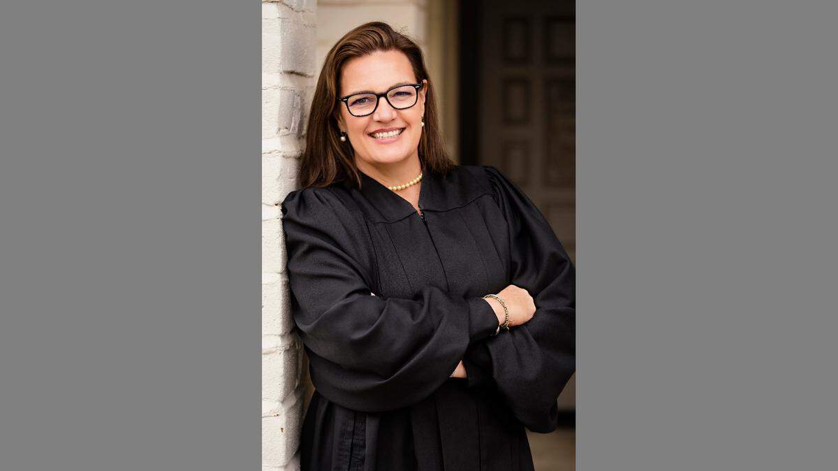 Commissioner Erin Childs announced her campaign to run for an open judge seat in the San Luis Obispo County Superior Court.