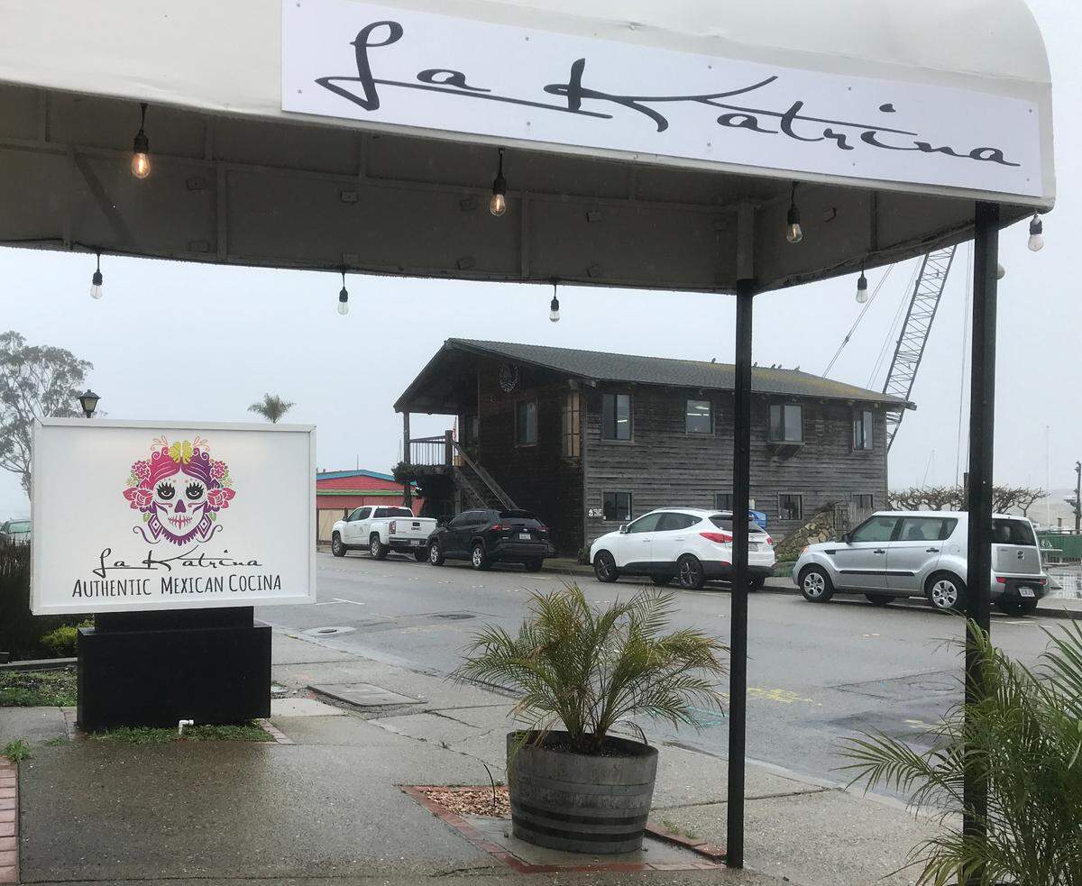 The entry at 500 Embarcadero in Morro Bay now leads to the new La Katrina Cocina restaurant. The restaurant fills the building where the China Dragon restaurant and buffet used to be.