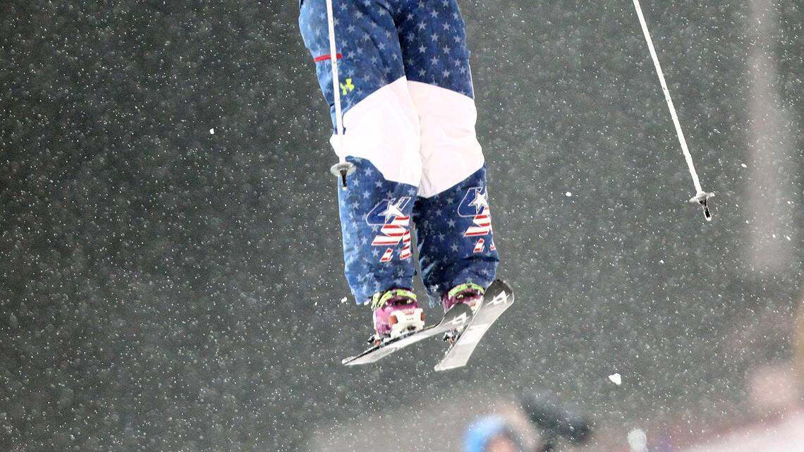 Kearney wins U.S. gold in women's moguls