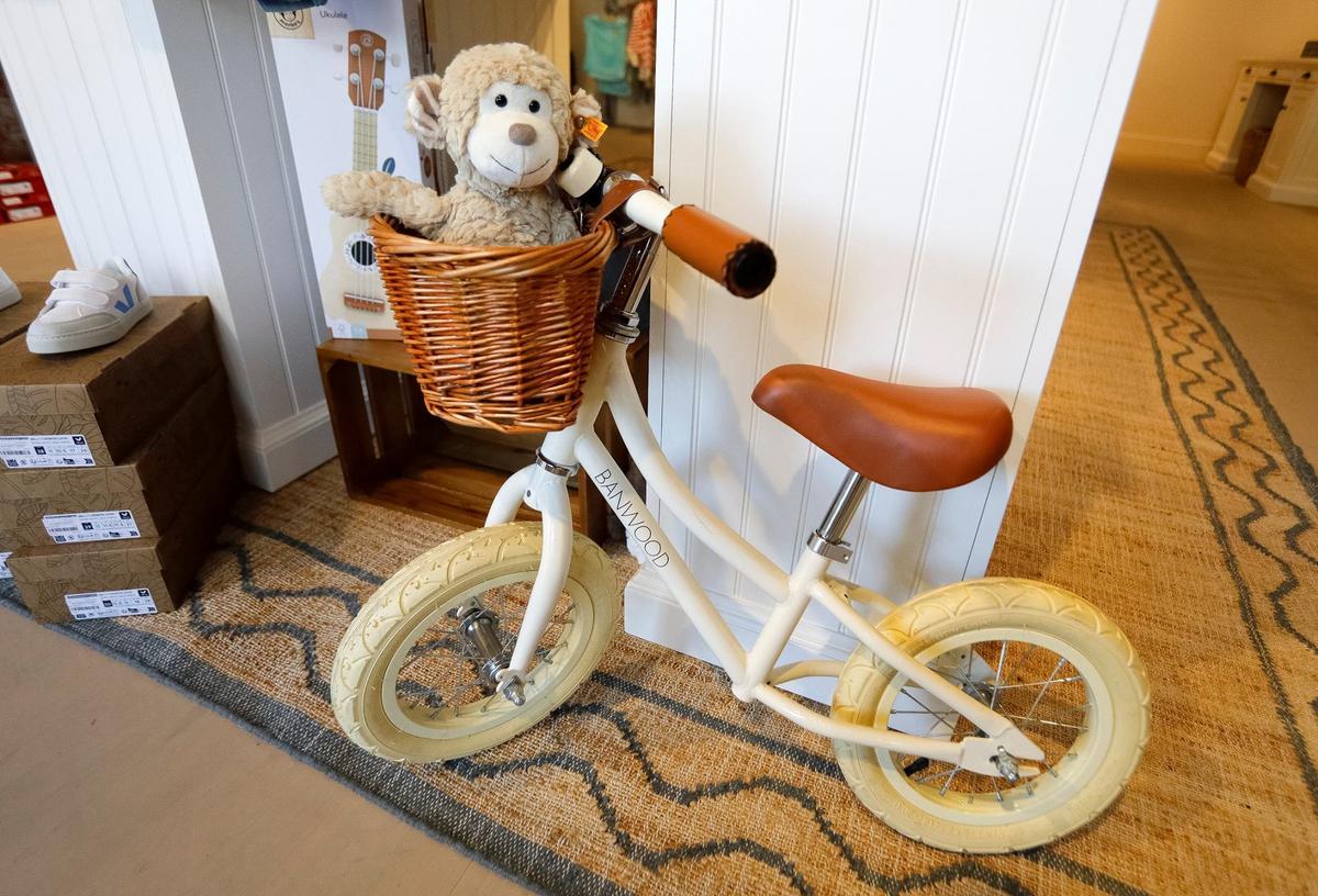 Children’s clothing boutique Sandbox Kids has opened at 844 Monterey St. The store offers a wide array of high-quality children’s clothing and accessories.