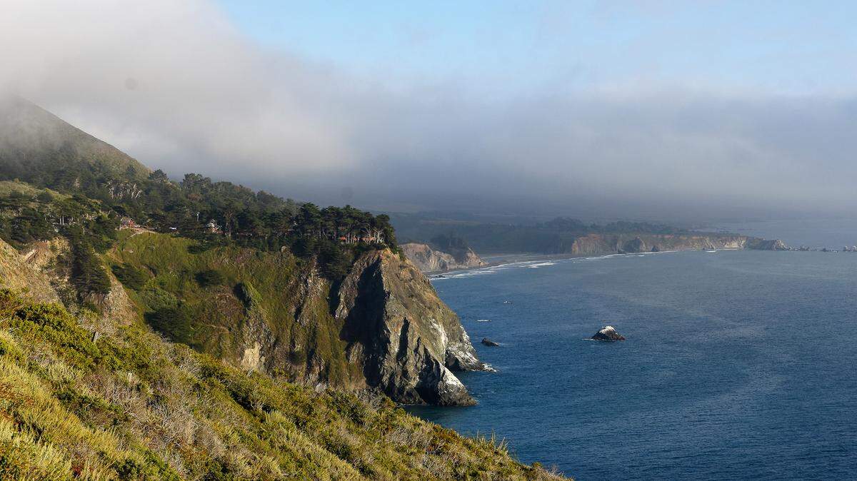 Fog rolls in along coastal Highway 1 at Big Sur in August 2023.