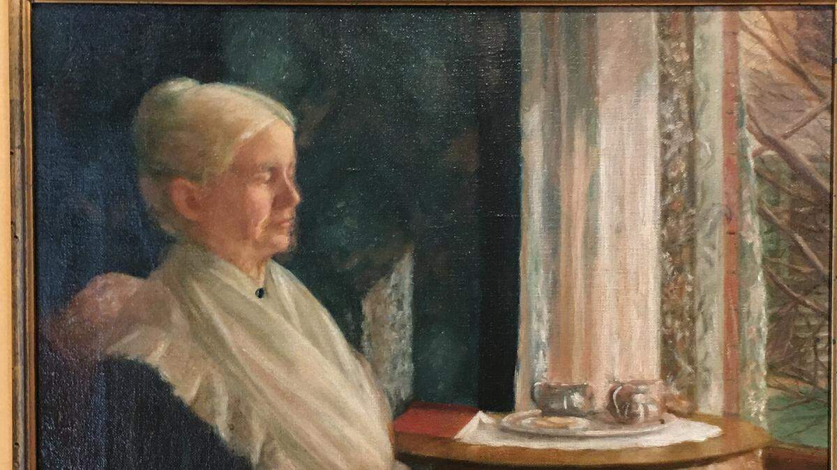 A 1908 portrait of Sarah Jane Sykes hangs in the home of her great-great-granddaughter, retired San Luis Obispo therapist Linda Lewis Griffith.