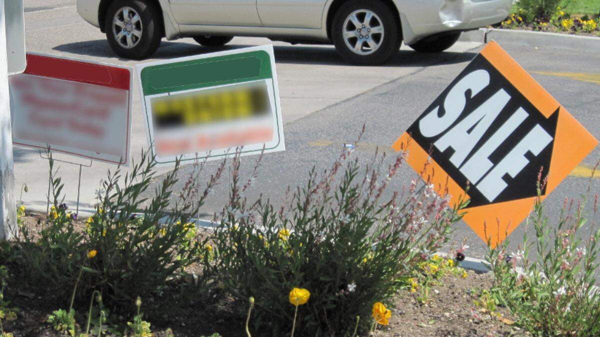 An example of temporary signage that Atascadero officials are trying to discourage.