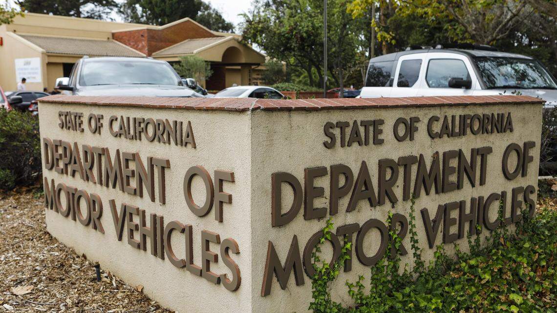 How do I change my driver’s license in California? Car registration? What to know