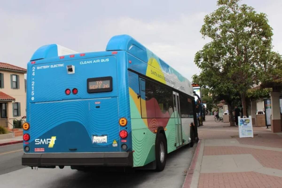 Santa Maria Regional Transit launched an express bus route between the Crossroads Shopping Center and downtown San Luis Obispo.