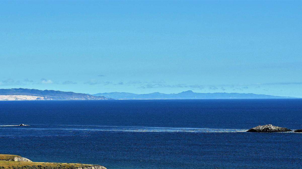 Clear skies near the Pecho Coast looking soutward toward Point Sal.