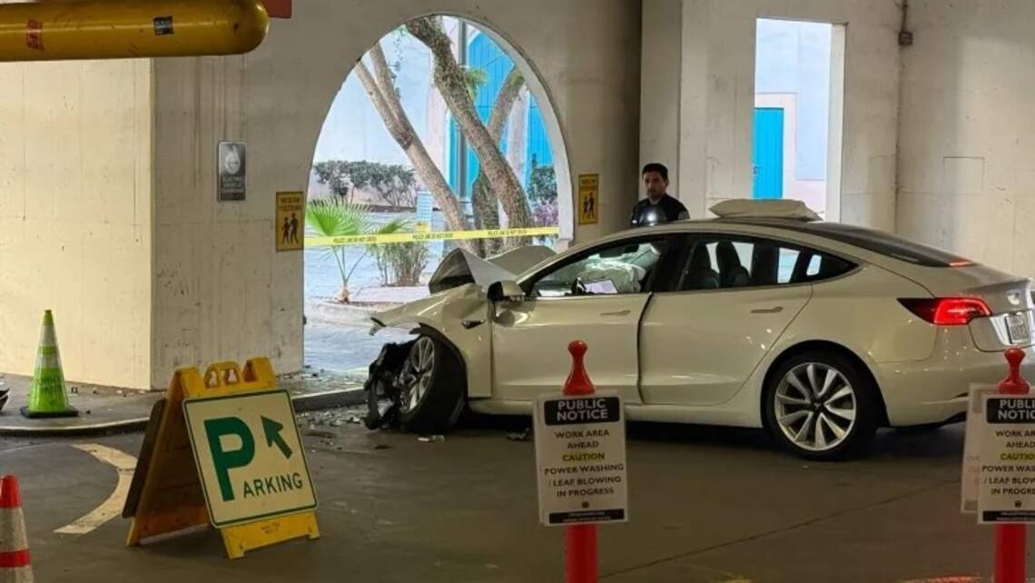 1 killed, 1 injured as car slams into wall at Central Coast parking garage