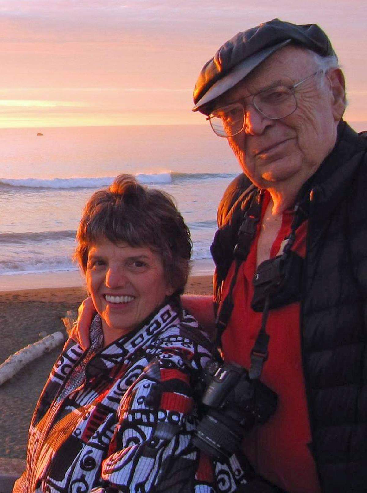Cambrian columnist and reporter Kathe Tanner and her husband, Richard, at the beach.
