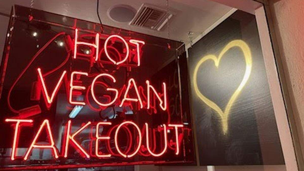 Ziggy’s opened its second location to serve downtown Paso Robles vegan takeout food, including burgers and tacos.
