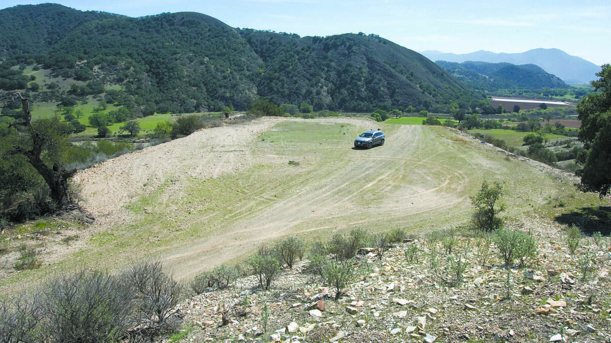 A Bakersfield-based company has applied to drill exploratory gas and oil wells on two pads built by Phillips Oil in the 1980s. The site is on Porter Ranch near Alamo Road, north of Highway 166 in Huasna Valley.
