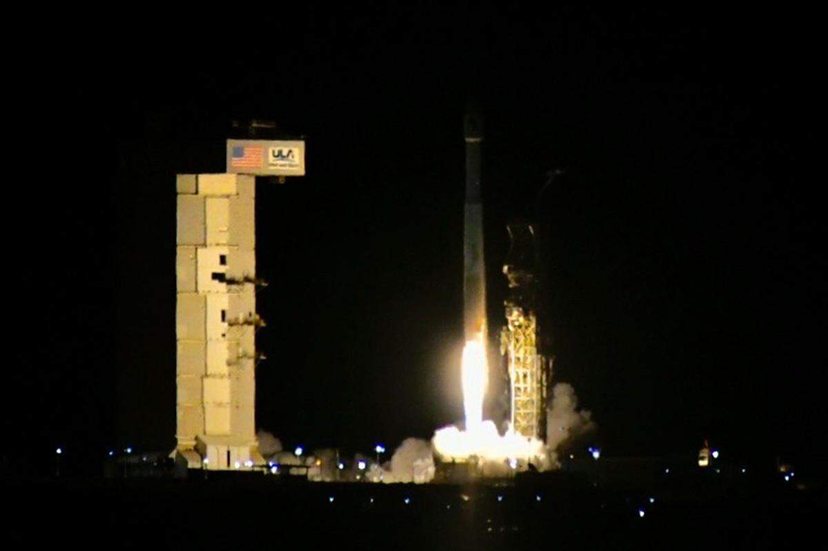 The West Coast’s last Atlas V rocket lifts off from Vandenberg Space Force Base early Thursday, Nov. 10, 2022, to place two payloads in space.