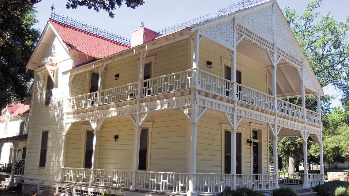 The Halter Ranch Victorian farmhouse in Adelaida was featured in the film ‘Arachnophobia.’ Originally built in 1885, it was extensively remodeled beginning in 2000.