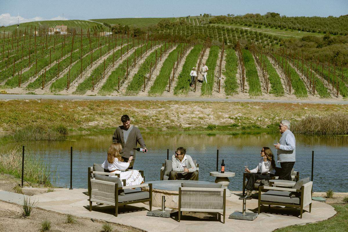 Truss Wines offers comfy outdoor tasting room seating to promote guest connection in Paso Robles.