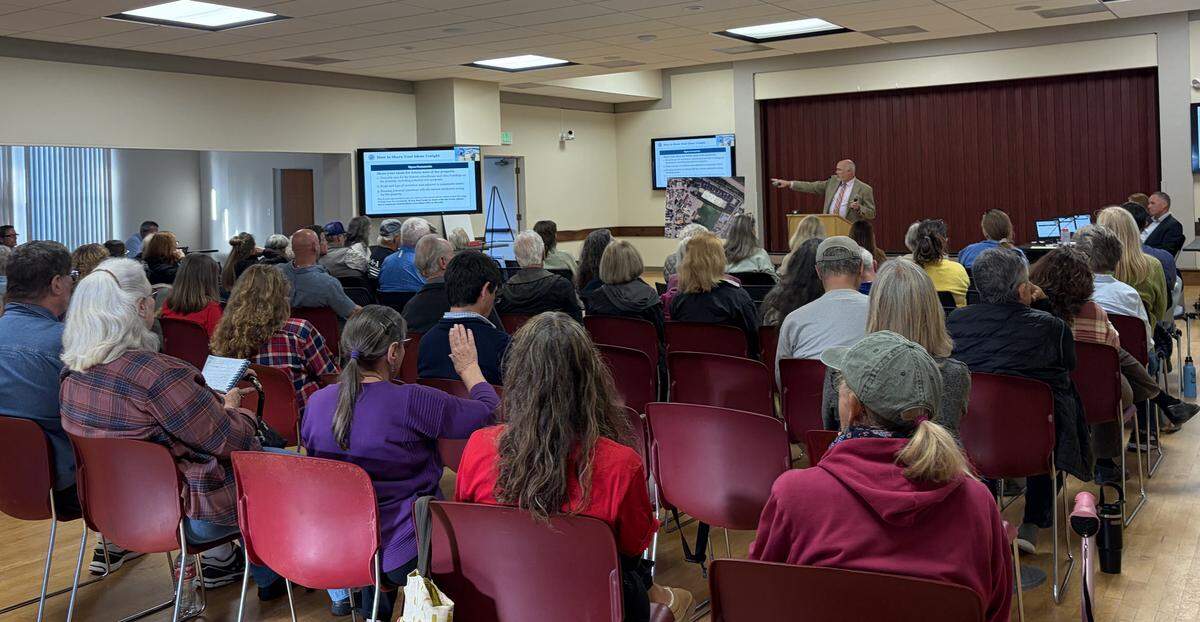 Morro Bay residents brainstormed uses for the Morro Elementary School site at a public meeting on April 29, 2026.