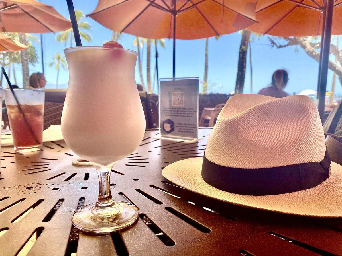 Tropical drinks are always the order of the day in Hawaii.