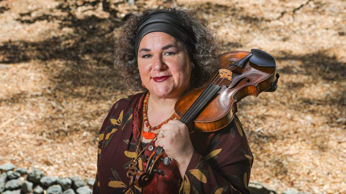 Musician Brynn Albanese got a helping hand from seniors at The Palms, one of two independent living communities operated by The Villages of San Luis Obispo.