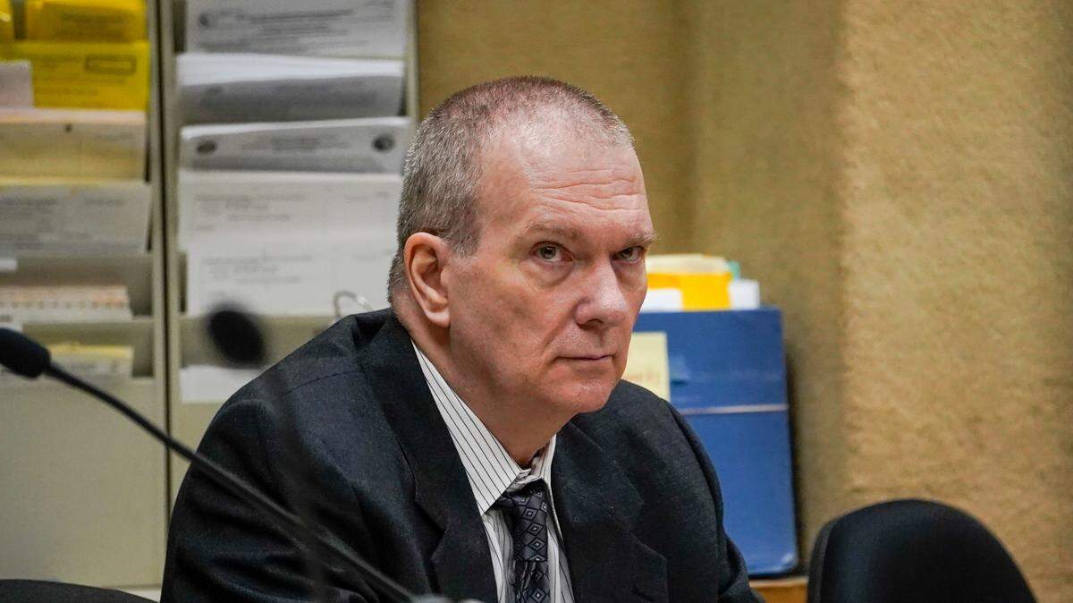Stephen Deflaun watches as San Luis Obispo County Assistant District Attorney Eric Dobroth speaks during the trial. Deflaun is on trial for allegedly killing Stephen Wells, 37, and his 11-year-old nephew, Jerry Rios Jr., on July 8, 2001 at Morro Strand State Beach.