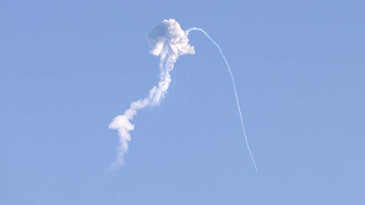 Firefly’s first rocket launch attempt from Vandenberg Space Force Base failed before the rocket could reach orbit. A puff of smoke and flames could be seen from San Luis Obispo, before the remains fell back toward Earth.