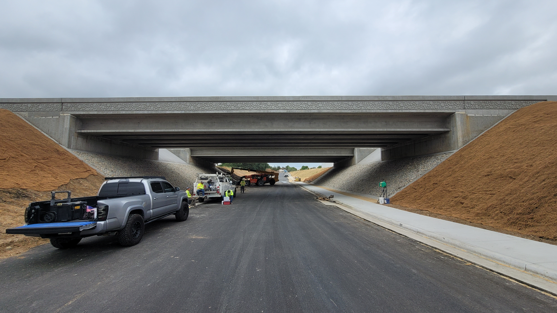 Caltrans will implement overnight lane closures on Highway 101 on April 7-9, 2026, in order to remove temporary barriers and install permanent delineation at the site of the new underpass and frontage road construction at the intersection of the highway and Wellsona Road.