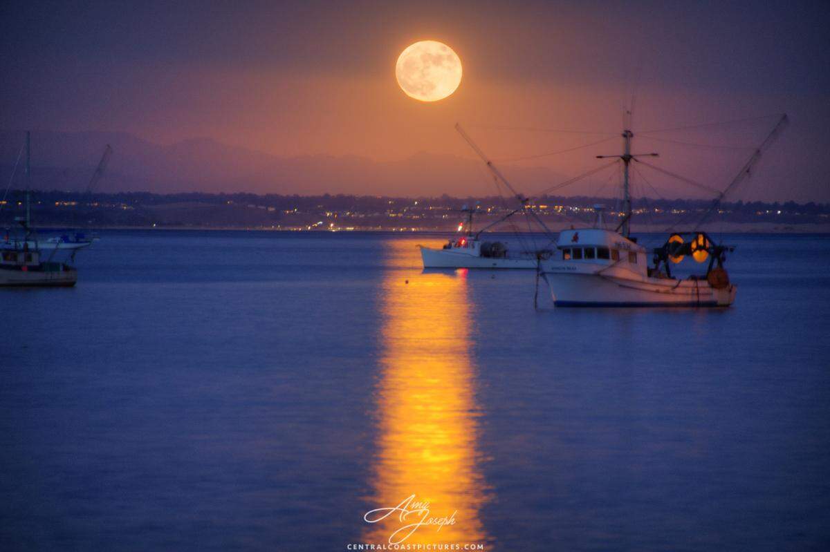The view from Avila Beach looking towards Pismo Beach. The supermoon had a golden hue as it rose over the horizon.