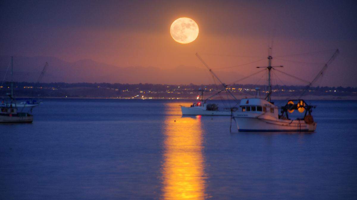 The view from Avila Beach looking towards Pismo Beach. The supermoon had a golden hue as it rose over the horizon.