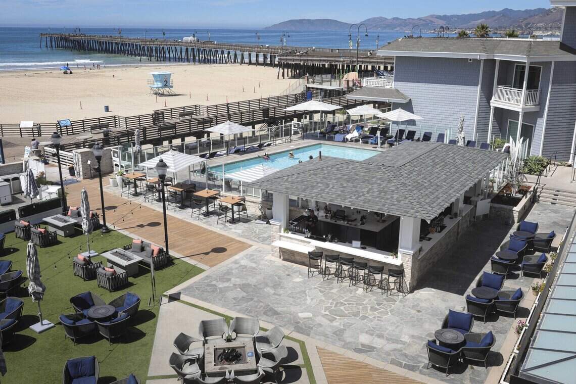 Pismo Beach stargazing bar reopens; burger chain closes. Today’s top stories