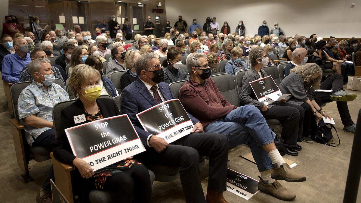 Redistricting hearings drew standing-room-only crowds last year in San Luis Obispo County. Some voters are asking supervisors to include an independent redistricting commission in a proposed charter.